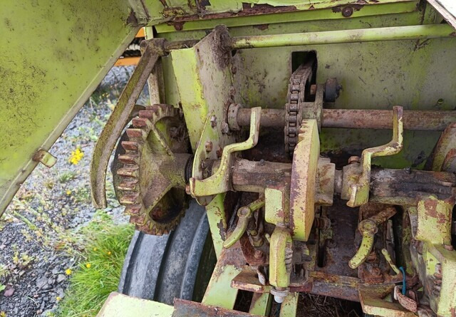 Lizing  Claas Markant 50 paalain Claas Markant 50 paalain: slika 13