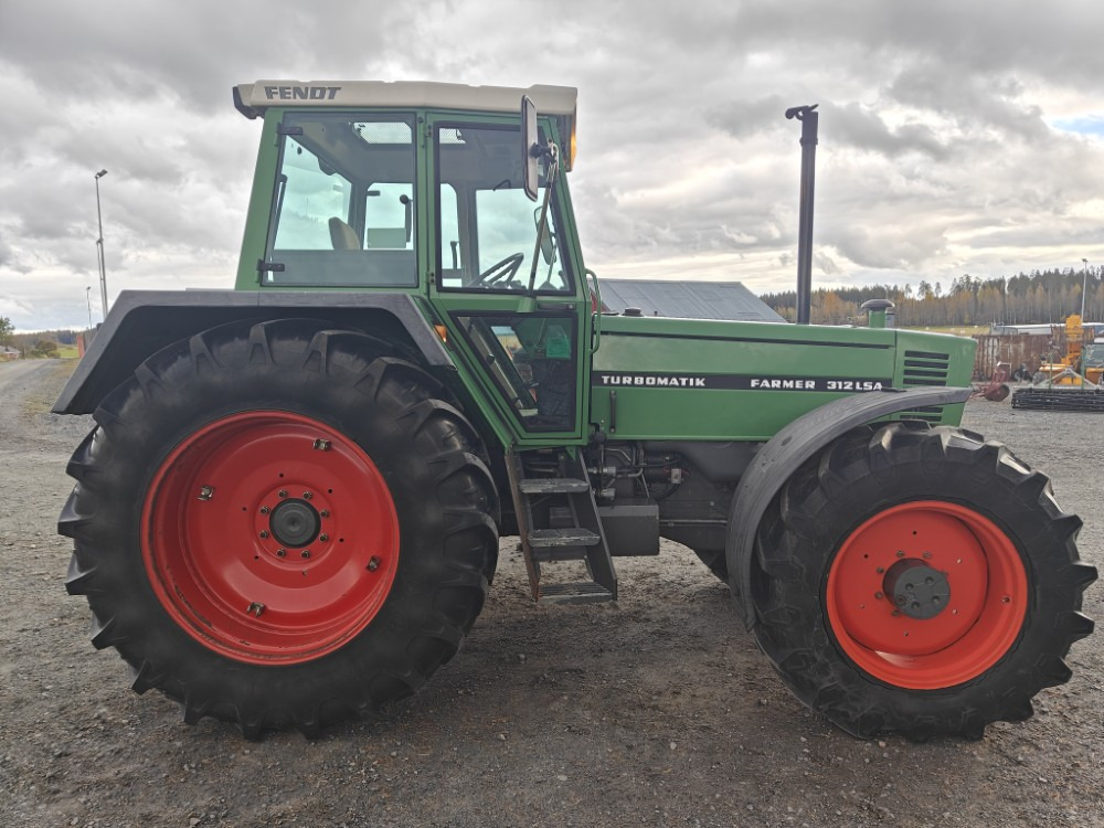 FENDT Farmer 312LSA Turbomatik - Traktor: slika 4 FENDT Farmer 312LSA Turbomatik - Traktor: slika 4