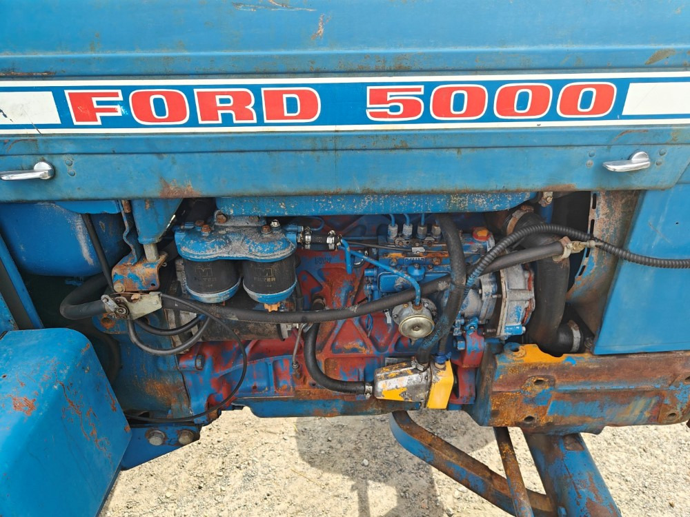 Traktor FORD 5000 traktori alkuperäiskuntoinen, Hara hytillä ja paljon hydrauliikkaa, katso video!: slika 13