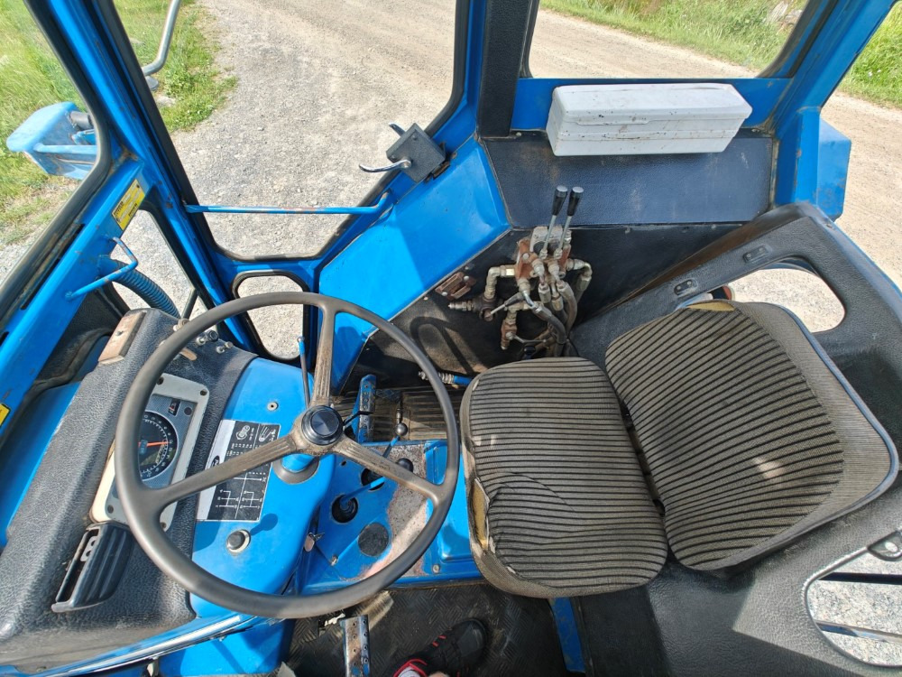 Traktor FORD 5000 traktori alkuperäiskuntoinen, Hara hytillä ja paljon hydrauliikkaa, katso video!: slika 15