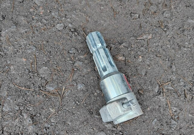 Traktor Ford County 1124 - kutoskoneella - KATSO VIDEO: slika 10