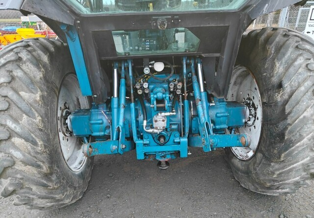 Traktor Ford County 1124 - kutoskoneella - KATSO VIDEO: slika 7