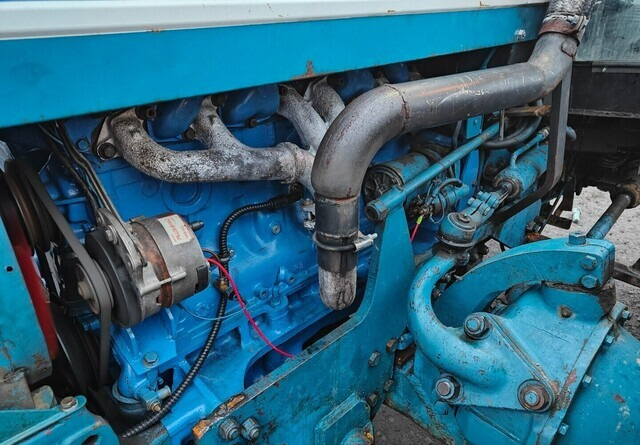 Traktor Ford County 1124 - kutoskoneella - KATSO VIDEO: slika 12