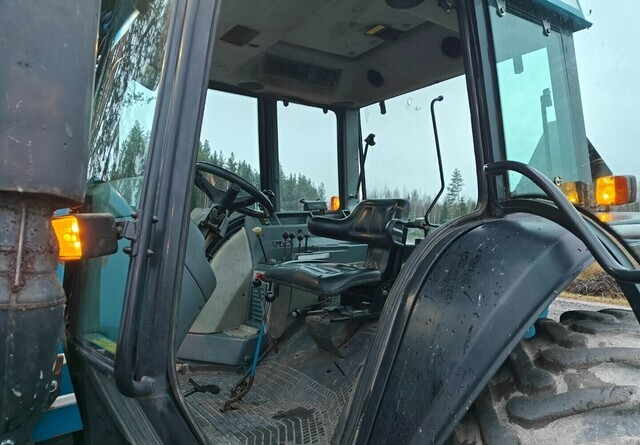 Traktor Ford County 1124 - kutoskoneella - KATSO VIDEO: slika 20