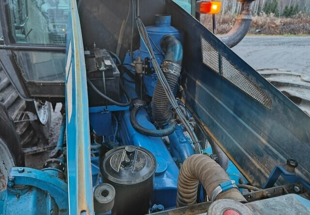 Traktor Ford County 1124 - kutoskoneella - KATSO VIDEO: slika 19