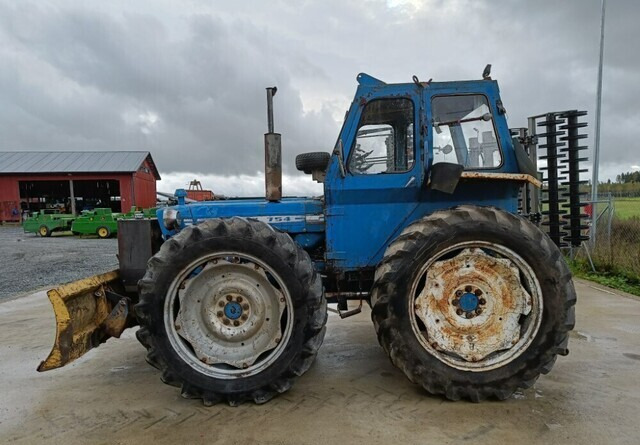 Ford County 754 Super 4 - VIDEO - Traktor: slika 5 Ford County 754 Super 4 - VIDEO - Traktor: slika 5