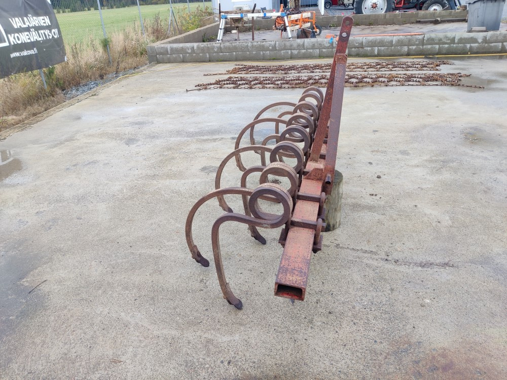 Kultivaattori Muko 8-piikkinen Työleveys 200cm, pienempään traktoriin - Kultivator: slika 2 Kultivaattori Muko 8-piikkinen Työleveys 200cm, pienempään traktoriin - Kultivator: slika 2