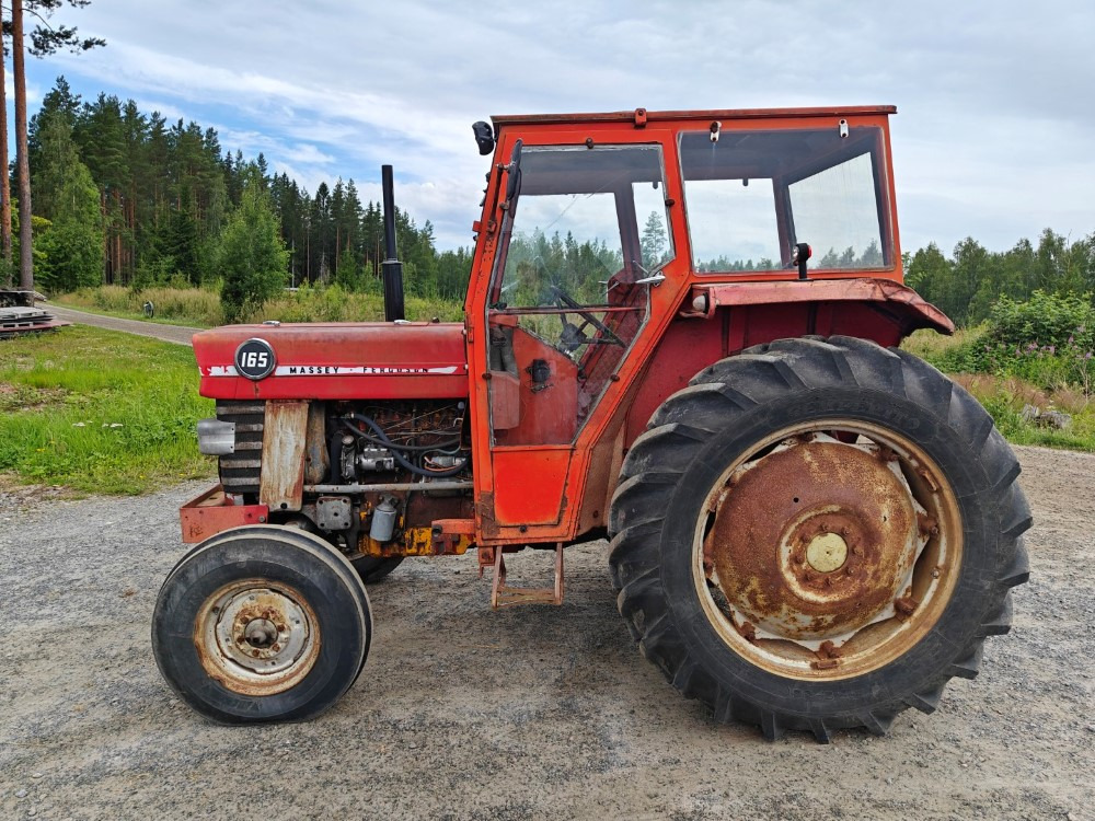 MASSEY FERGUSON 165S traktori, katso video! - Traktor: slika 2 MASSEY FERGUSON 165S traktori, katso video! - Traktor: slika 2