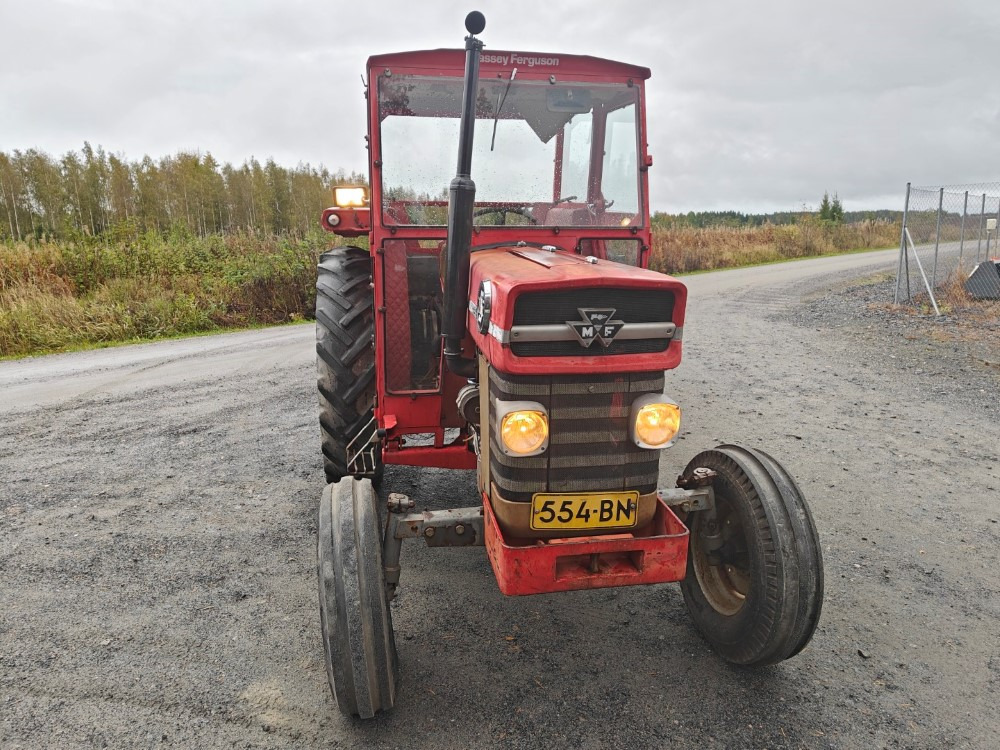 Massey Ferguson 165S Lisähydrauliikalla, katso video! - Traktor: slika 5 Massey Ferguson 165S Lisähydrauliikalla, katso video! - Traktor: slika 5