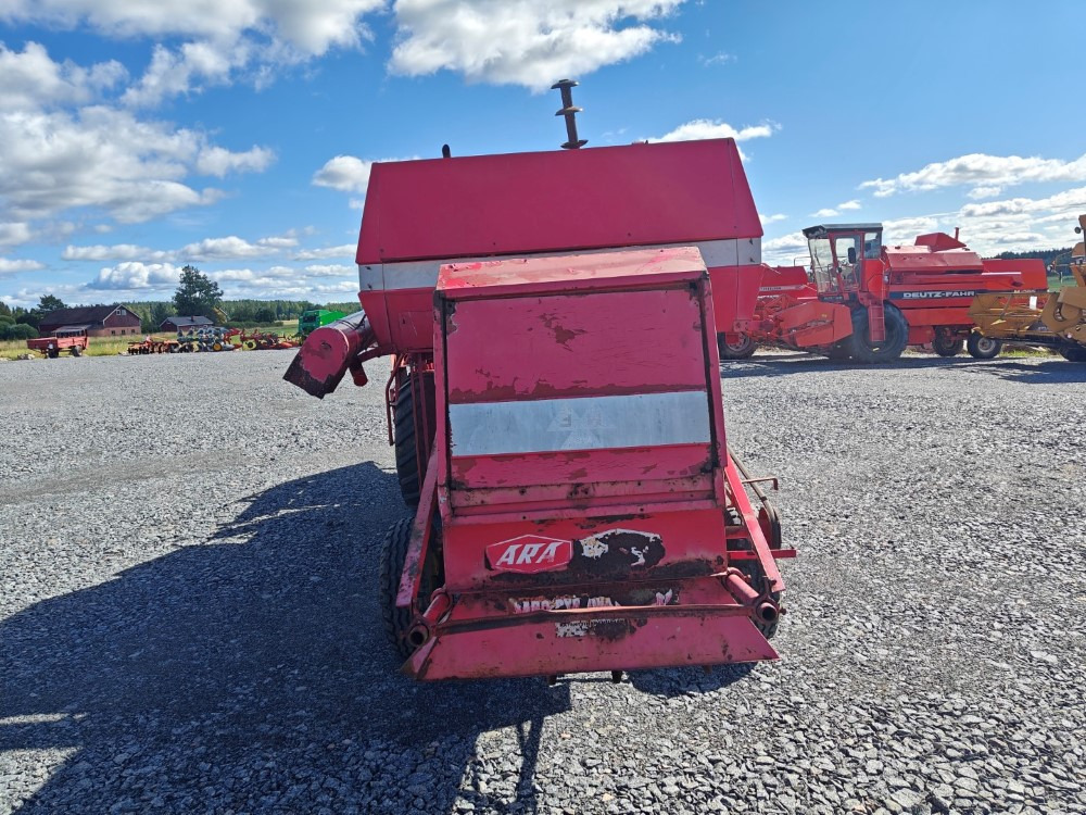 Massey Ferguson 187 Katso video! - Kombinovani kombajn: slika 3 Massey Ferguson 187 Katso video! - Kombinovani kombajn: slika 3