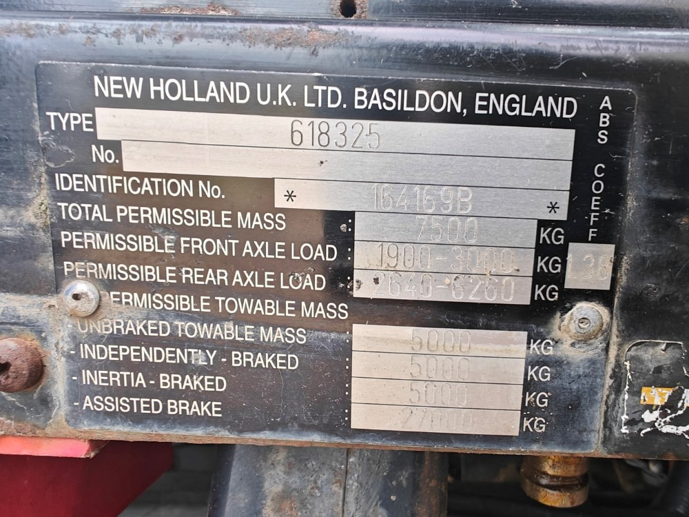 Traktor New Holland TS100, ES vaihteisto, ilmastointi, etukuormaaja Ålö Q55, katso video!: slika 14 Traktor New Holland TS100, ES vaihteisto, ilmastointi, etukuormaaja Ålö Q55, katso video!: slika 14