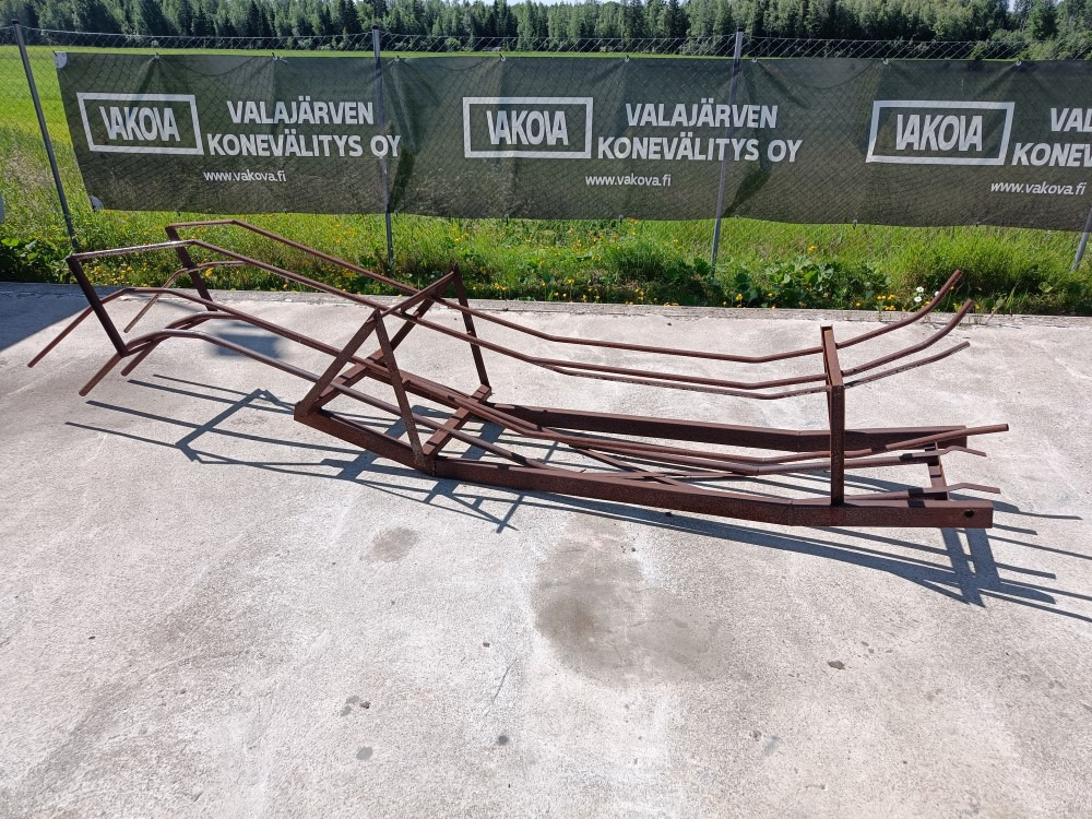 Paalirata John Deere 332 paalaimesta - Balirka za kockaste bale: slika 1 Paalirata John Deere 332 paalaimesta - Balirka za kockaste bale: slika 1