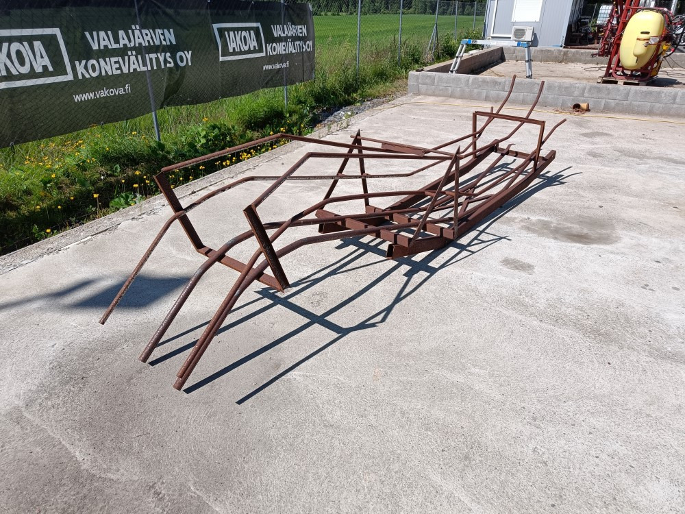 Paalirata John Deere 332 paalaimesta - Balirka za kockaste bale: slika 2 Paalirata John Deere 332 paalaimesta - Balirka za kockaste bale: slika 2