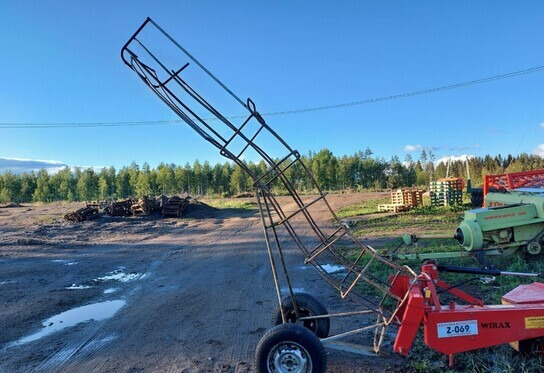 Paalirata - sivulle heittävä - Balirka za kockaste bale: slika 1 Paalirata - sivulle heittävä - Balirka za kockaste bale: slika 1