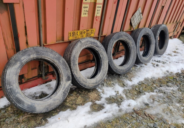 Renkaat 5 kpl koko 205/65R17.5 - Guma za Poljoprivredna mašina: slika 1 Renkaat 5 kpl koko 205/65R17.5 - Guma za Poljoprivredna mašina: slika 1