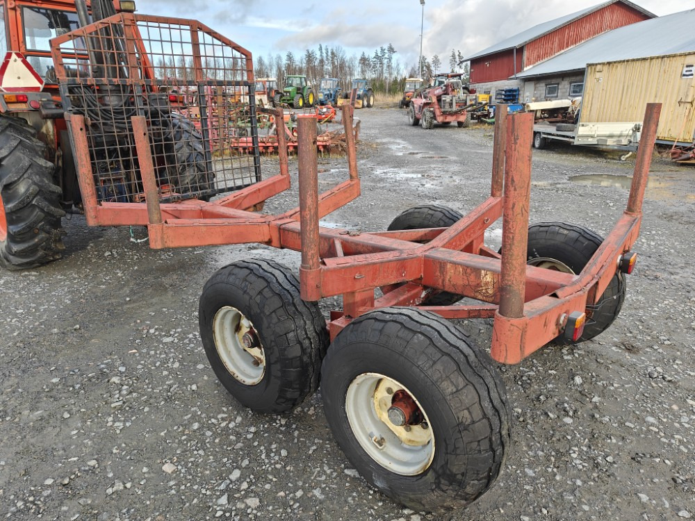 Rysky Metsävaunu telillä - Šumska prikolica: slika 2 Rysky Metsävaunu telillä - Šumska prikolica: slika 2