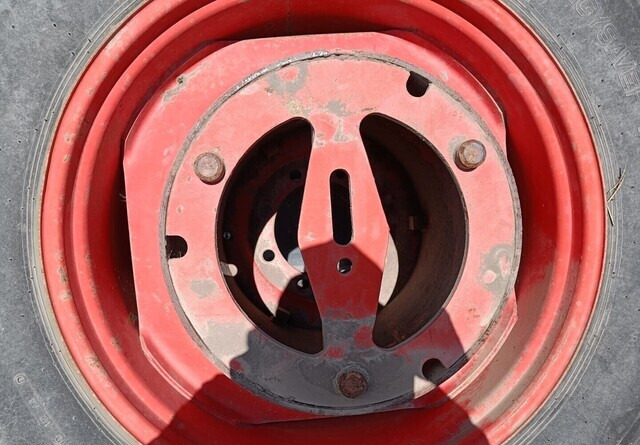 Kompletan točak za Poljoprivredna mašina Taurus Paripyörät 18.4R38 todella hyväkuntoiset Fendt Farmer 312LSA sopivat: slika 8