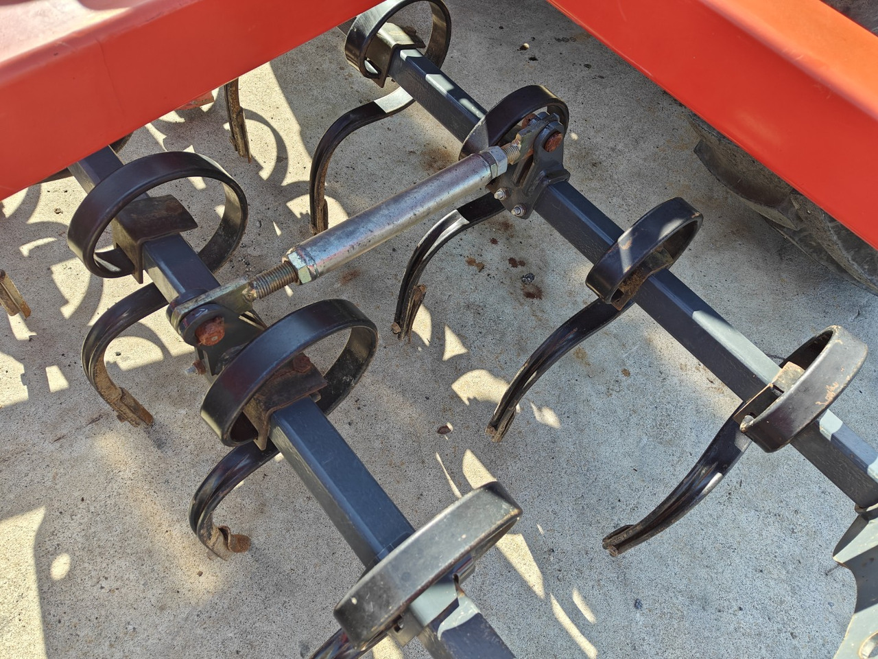 Tume Cultipack 250cm muokkain joustopiikeillä - Kultivator: slika 5 Tume Cultipack 250cm muokkain joustopiikeillä - Kultivator: slika 5