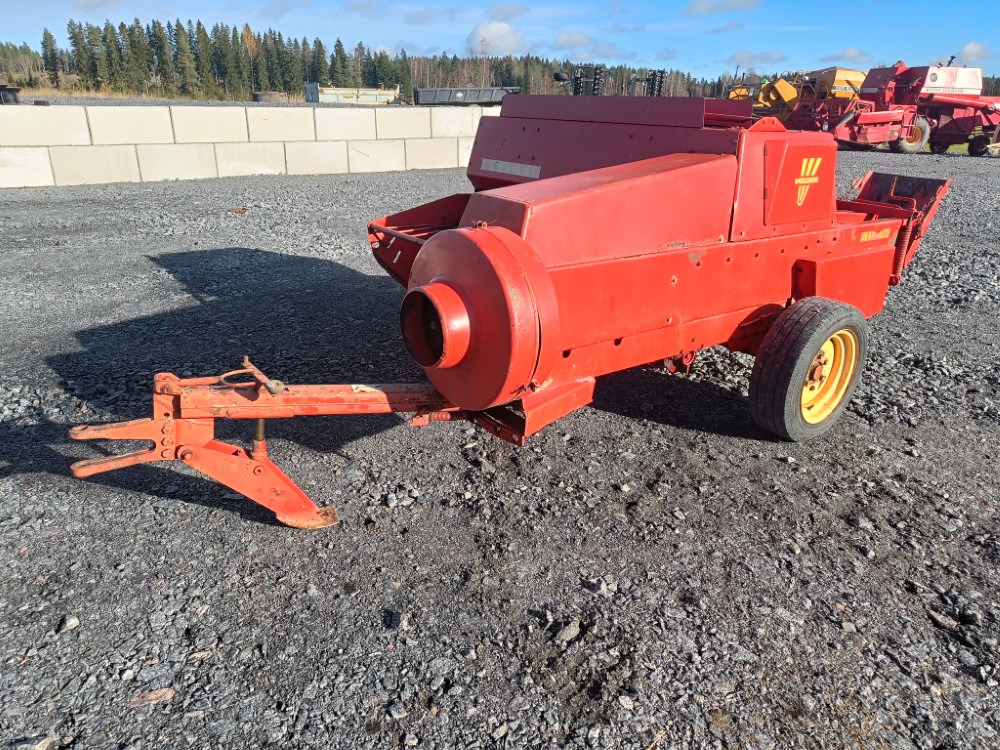 WELGER AP42 - Balirka za kockaste bale: slika 1 WELGER AP42 - Balirka za kockaste bale: slika 1