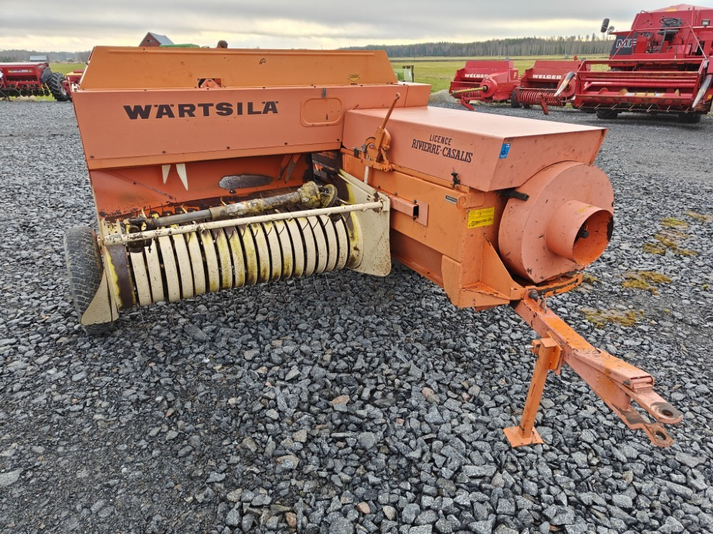 Wärtsilä Rivierra Casalis PHP150 - Balirka za kockaste bale: slika 1 Wärtsilä Rivierra Casalis PHP150 - Balirka za kockaste bale: slika 1