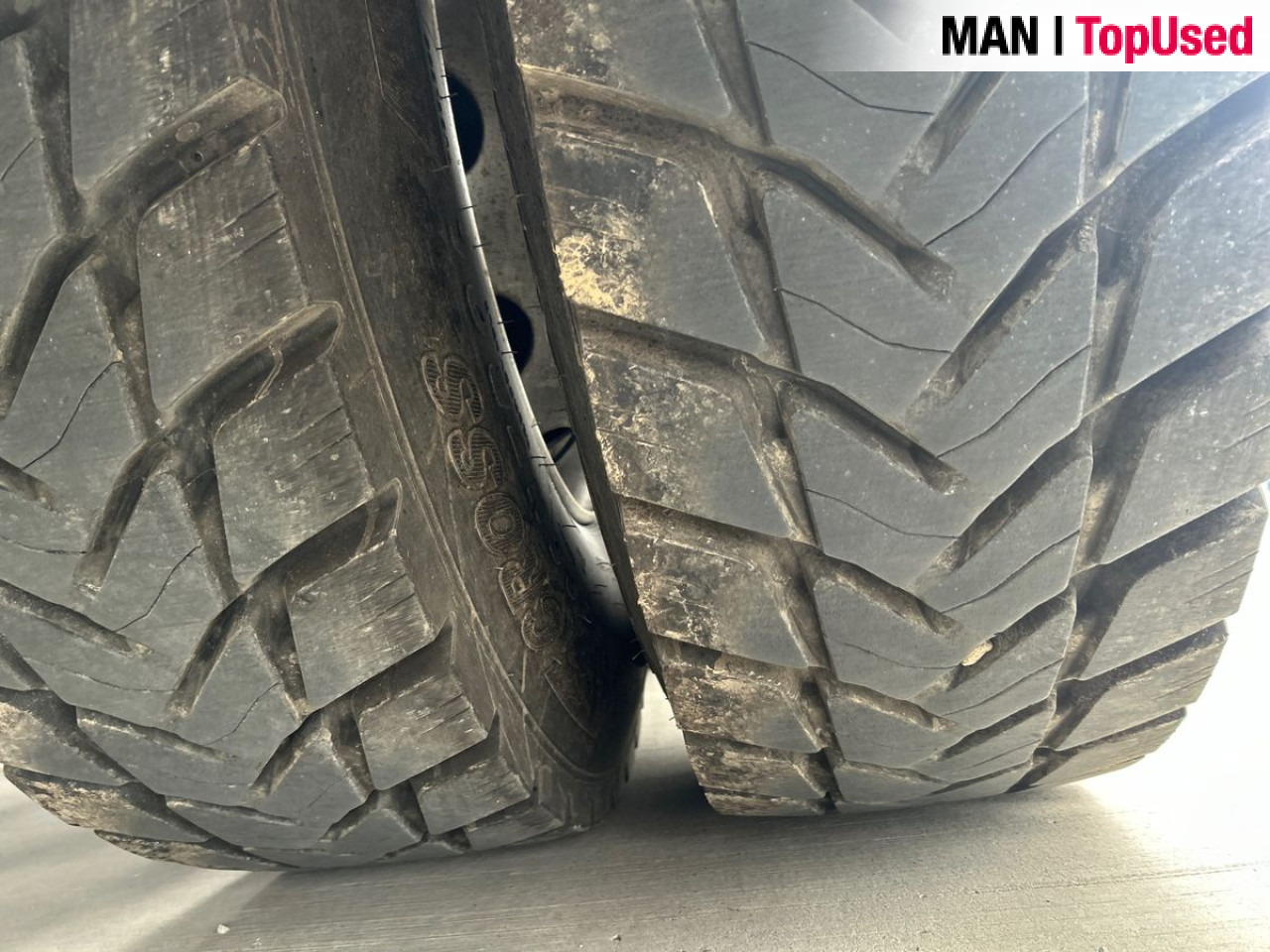 MAN TGX 26.560 6X4 BLS Euro6 Intarder Klima Navi ZV - Tegljač: slika 3 MAN TGX 26.560 6X4 BLS Euro6 Intarder Klima Navi ZV - Tegljač: slika 3