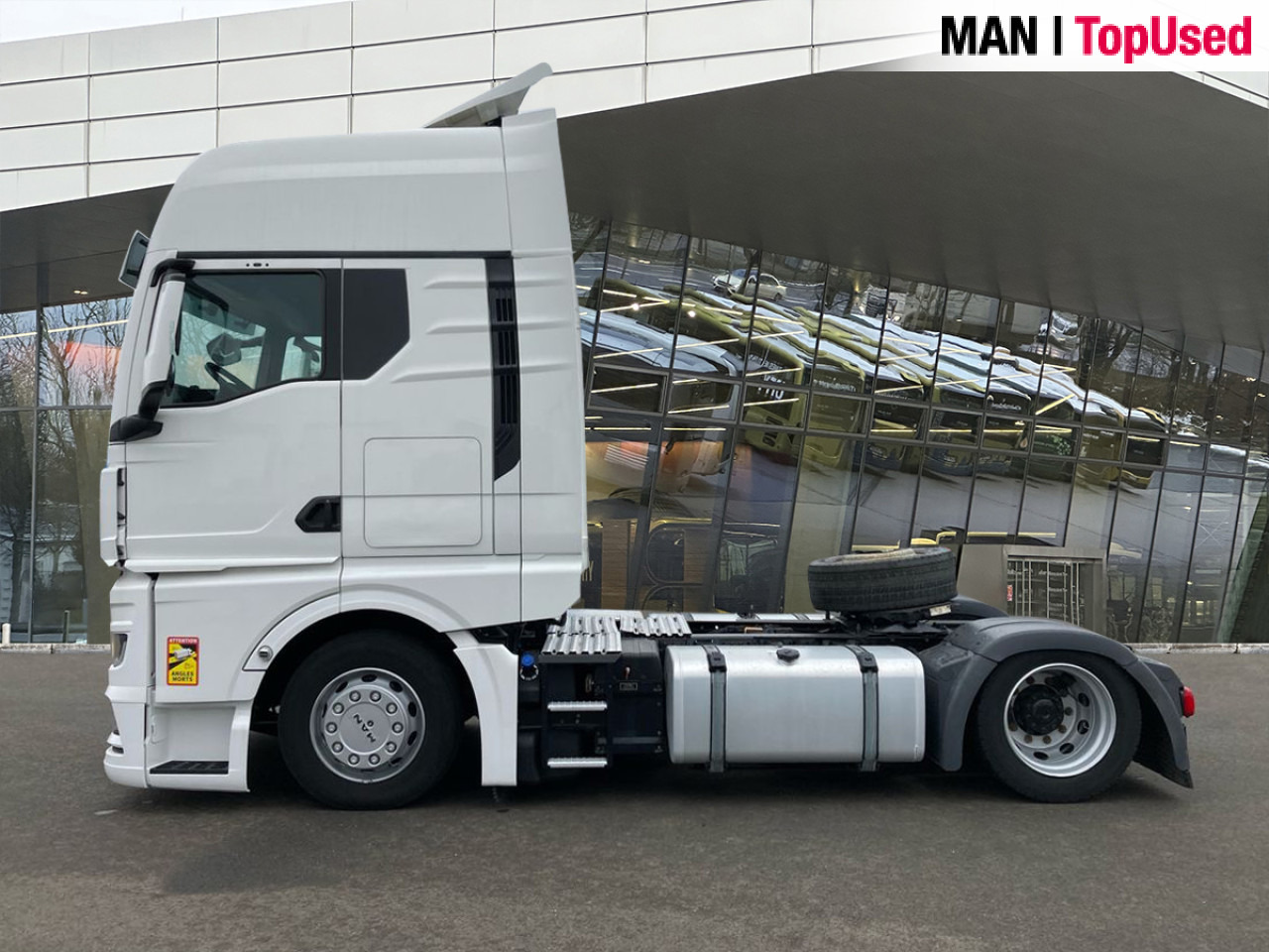 MAN TGX 18.470 4x2 LL SA Ultra *MM890175 Retarder ZV - Tegljač: slika 2 MAN TGX 18.470 4x2 LL SA Ultra *MM890175 Retarder ZV - Tegljač: slika 2