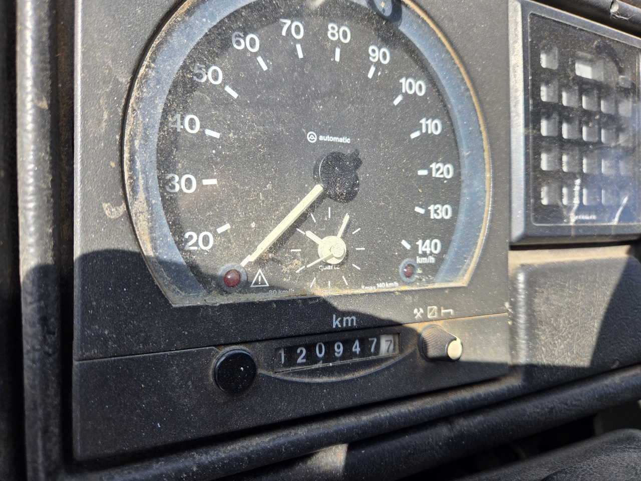 Istovarivač BUCHER BU 150 4x4 3way tipper: slika 11 Istovarivač BUCHER BU 150 4x4 3way tipper: slika 11