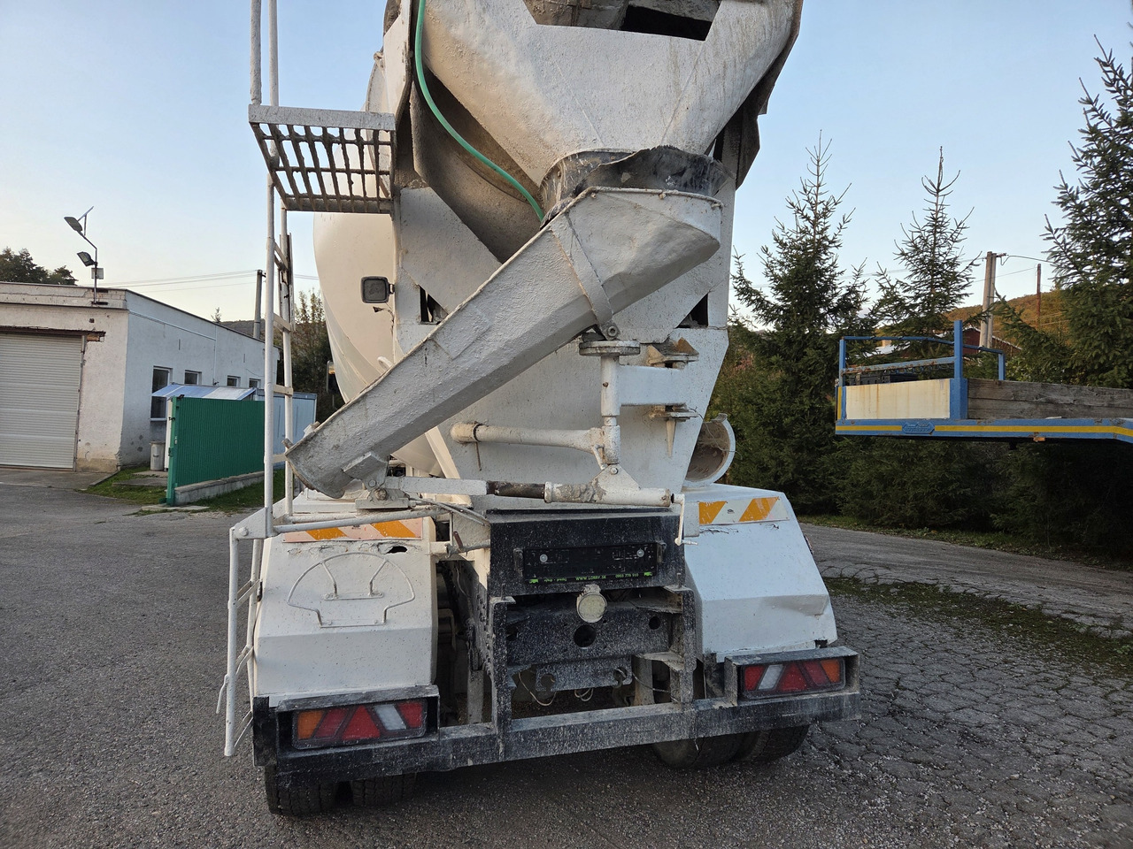 IVECO EURO TRAKKER MP340E35HB 8x4 MIX (chassis ) - Mikser za beton: slika 5 IVECO EURO TRAKKER MP340E35HB 8x4 MIX (chassis ) - Mikser za beton: slika 5