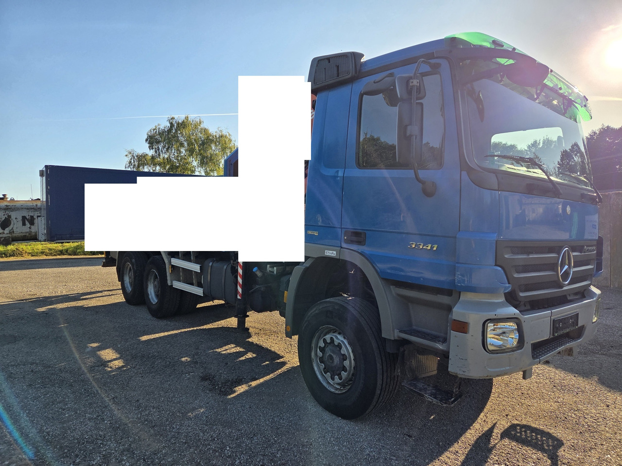 MERCEDES-BENZ - Kamion sa golom šasijom i zatvorenom kabinom: slika 1 MERCEDES-BENZ - Kamion sa golom šasijom i zatvorenom kabinom: slika 1