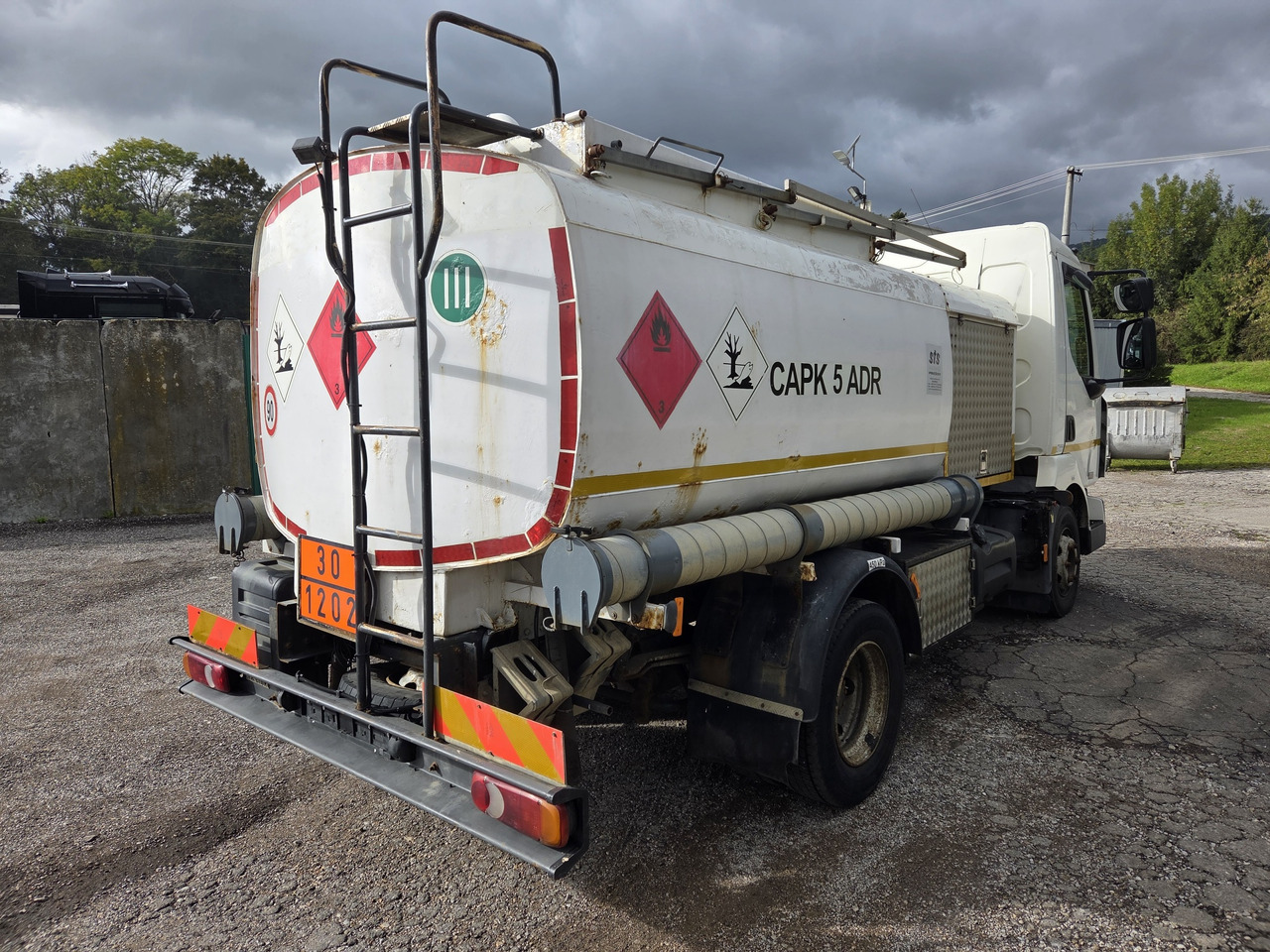RENAULT MIDLUM 180.10 diesel tanker + dispensing + print - Kamion cisterna: slika 4 RENAULT MIDLUM 180.10 diesel tanker + dispensing + print - Kamion cisterna: slika 4