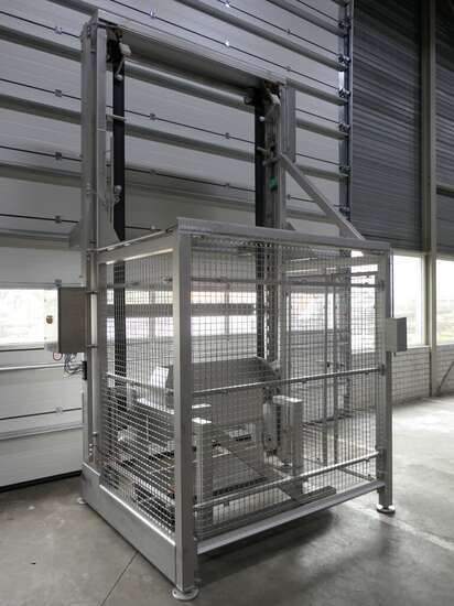 Lachnit lifter for palletboxes 322 L - Oprema za prehrambenu industriju: slika 2 Lachnit lifter for palletboxes 322 L - Oprema za prehrambenu industriju: slika 2