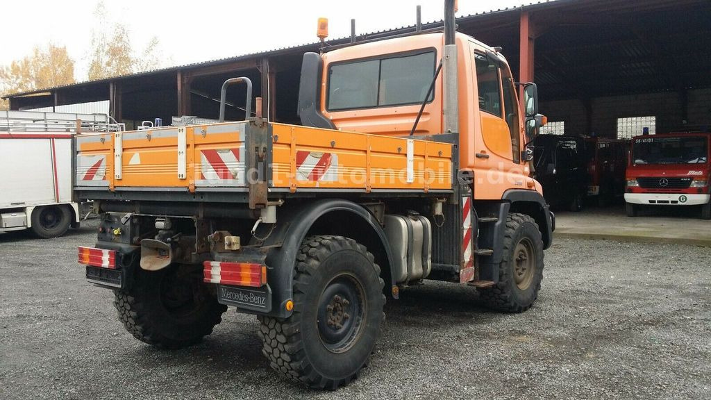 Mercedes-Benz Unimog U 300 Kipper Zugmaschine Kommunalhydraulik U 500 400 U 300 Kipper Zugmaschine Kommunalhydraulik U 500 400 - Korisno/ Posebno vozilo: slika 3 Mercedes-Benz Unimog U 300 Kipper Zugmaschine Kommunalhydraulik U 500 400 U 300 Kipper Zugmaschine Kommunalhydraulik U 500 400 - Korisno/ Posebno vozilo: slika 3