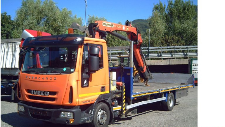 Iveco EUROCARGOeurocargo 120el22 - Kamion sa tovarnim sandukom, Kamion sa dizalicom: slika 1 Iveco EUROCARGOeurocargo 120el22 - Kamion sa tovarnim sandukom, Kamion sa dizalicom: slika 1