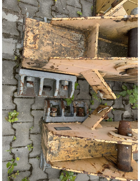 Liebherr 185/200HC Undercarriage 6x6 + 2x A block - Toranjski kran: slika 2 Liebherr 185/200HC Undercarriage 6x6 + 2x A block - Toranjski kran: slika 2