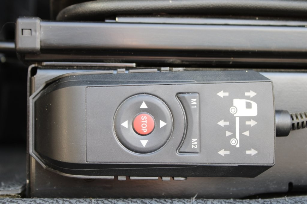 Kamion sa ceradom Mercedes-Benz Actros 2542: slika 18