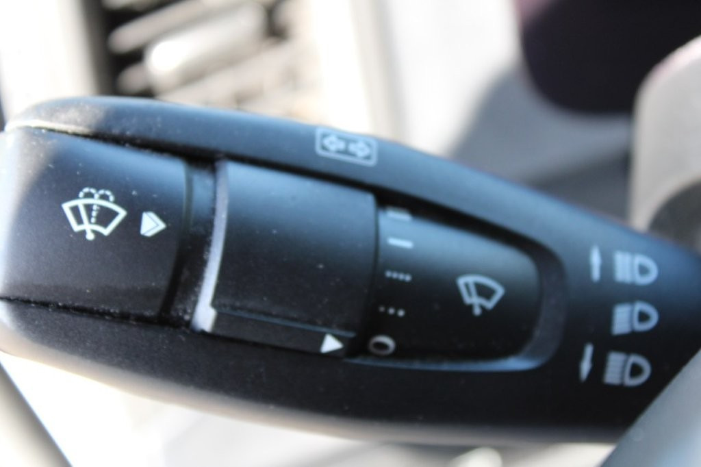 Kamion sa ceradom Mercedes-Benz Actros 2542: slika 17