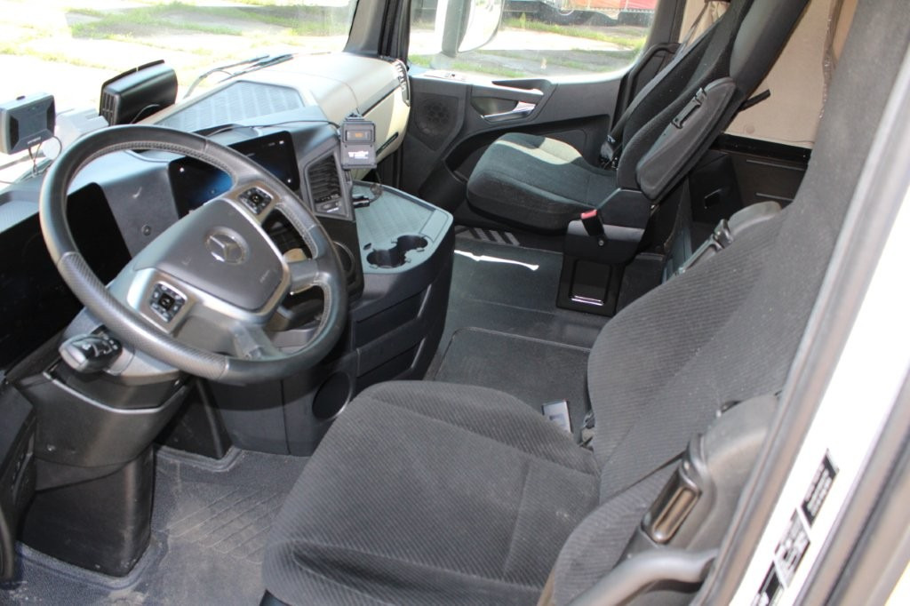 Kamion sa ceradom Mercedes-Benz Actros 2542 NAVIGACE + PANAV (8,20m x 2,48m x 3m): slika 6