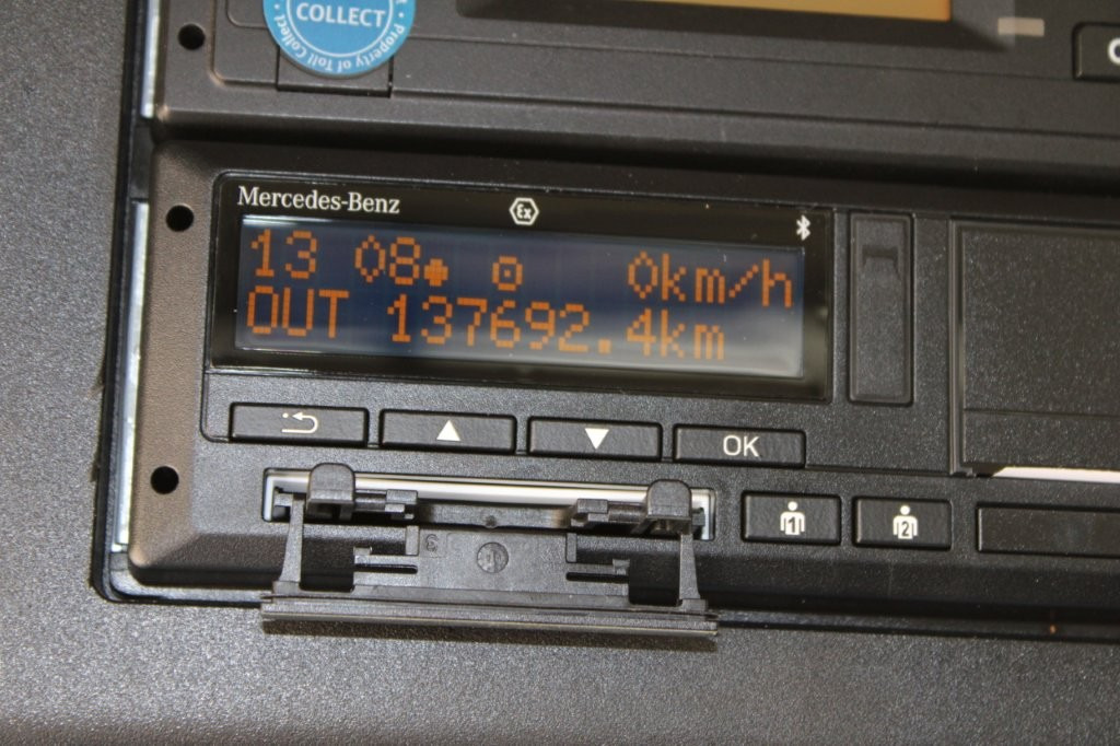 Kamion sa ceradom Mercedes-Benz Actros 2542 NAVIGACE + PANAV (8,20m x 2,48m x 3m): slika 12