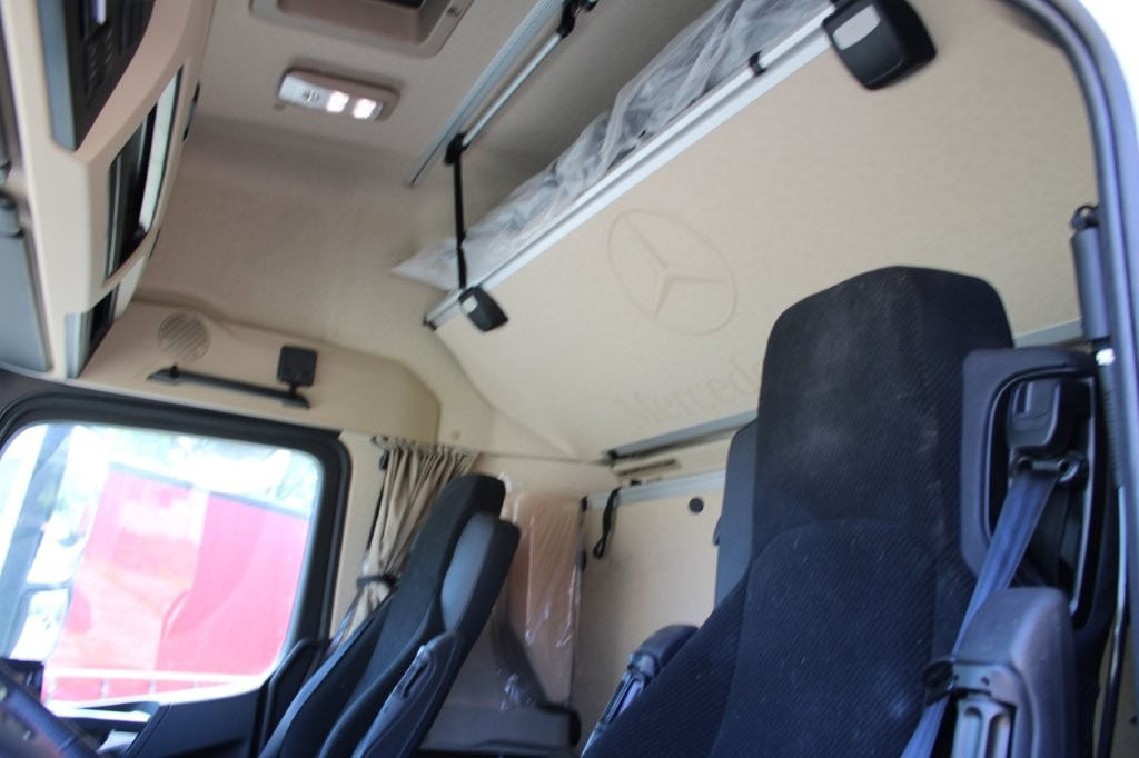 Kamion sa ceradom Mercedes-Benz Actros 2542 NAVIGACE + PANAV (8,20m x 2,48m x 3m): slika 10