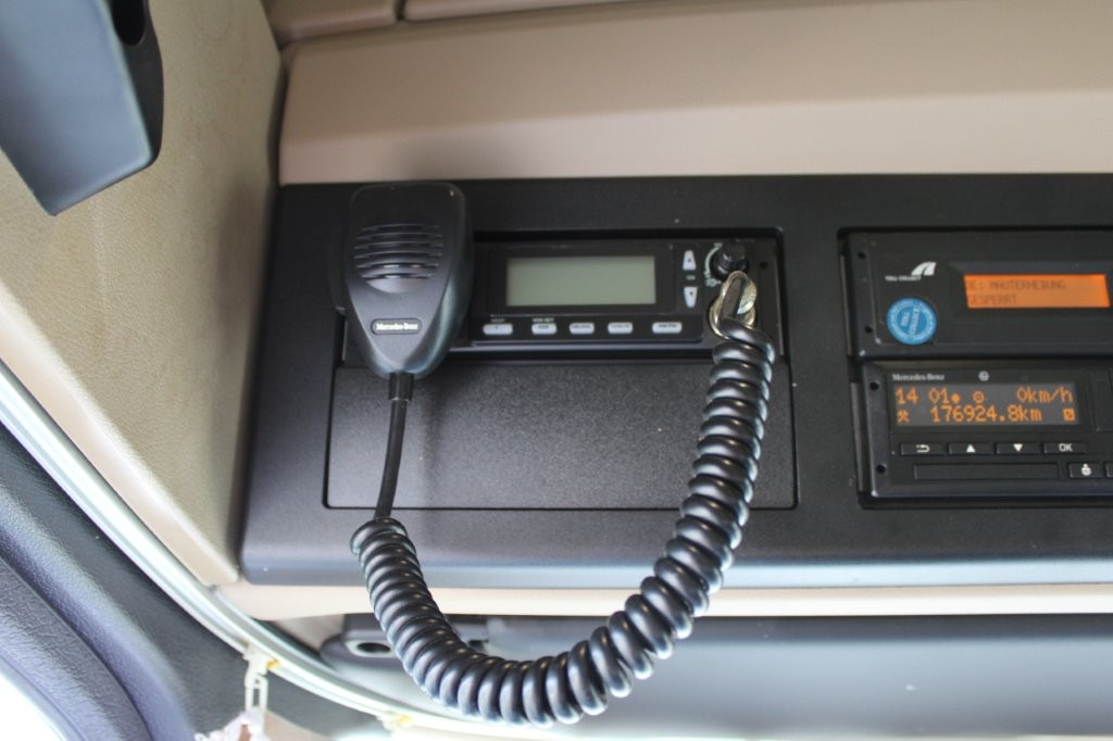 Kamion sa ceradom, Prikolica sa ceradom Mercedes-Benz Actros 2542 NAVIGACE + PANAV TVK 18 M (8,20m x 2,4: slika 12