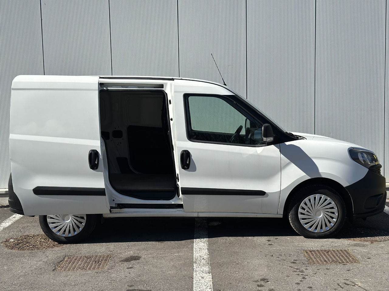 Mali kombi Fiat Doblo: slika 7