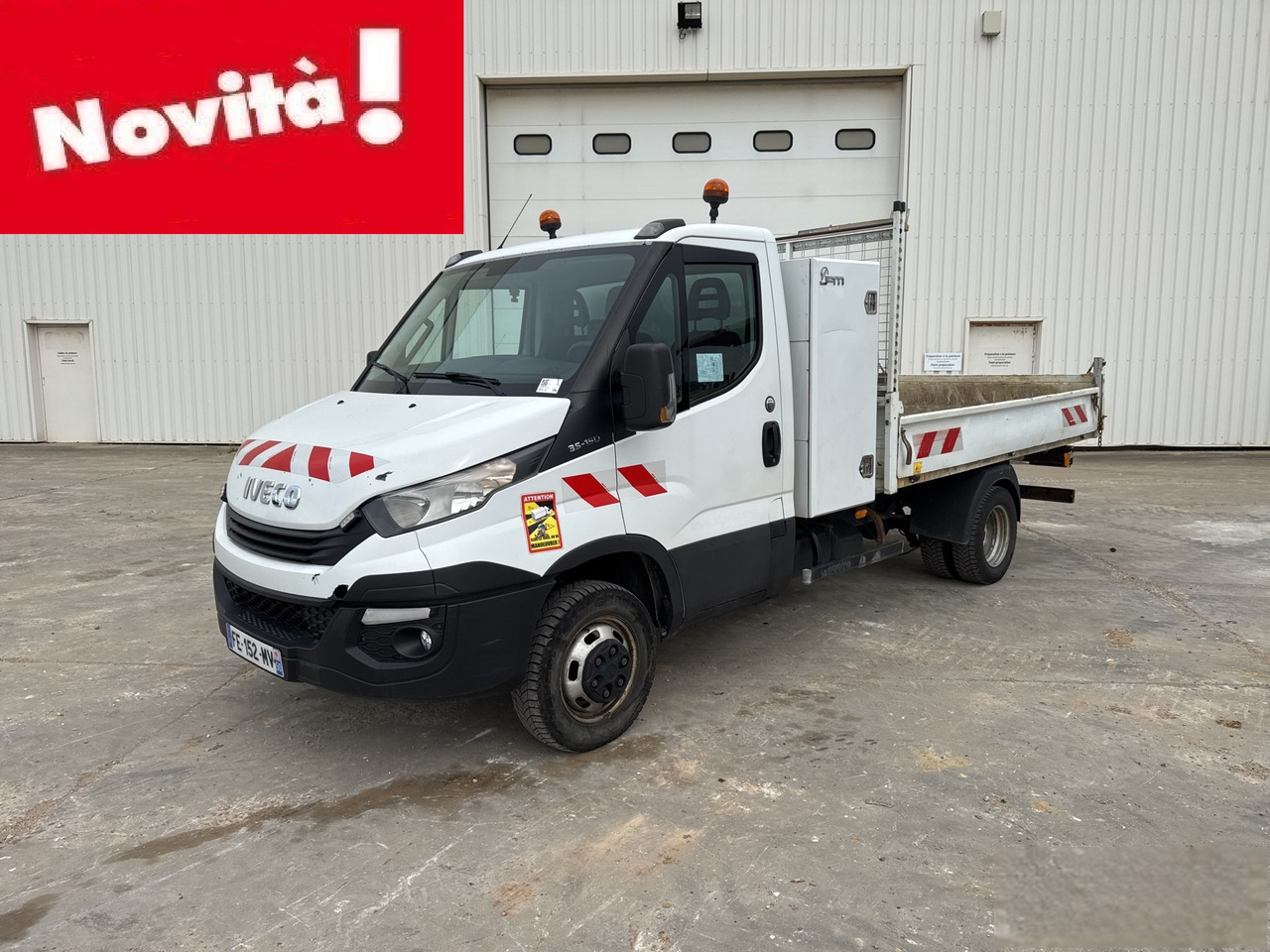IVECO DAILY 35-150 - Istovarivač: slika 1 IVECO DAILY 35-150 - Istovarivač: slika 1