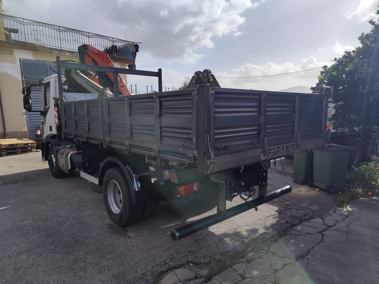 IVECO EUROCARGO 140-250 - Kamion sa dizalicom: slika 4 IVECO EUROCARGO 140-250 - Kamion sa dizalicom: slika 4