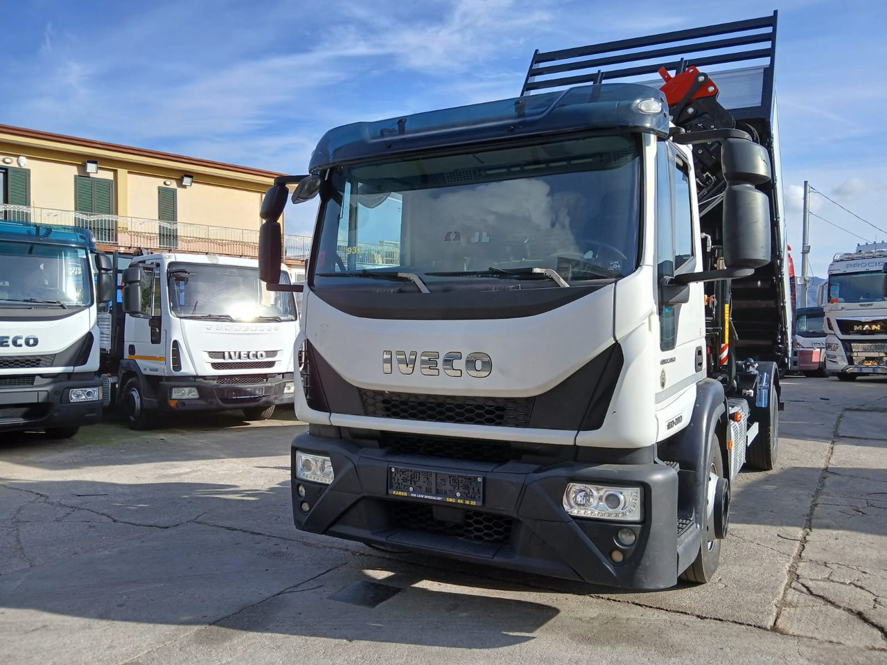 IVECO EUROCARGO 160-280 - Kamion sa dizalicom: slika 3 IVECO EUROCARGO 160-280 - Kamion sa dizalicom: slika 3