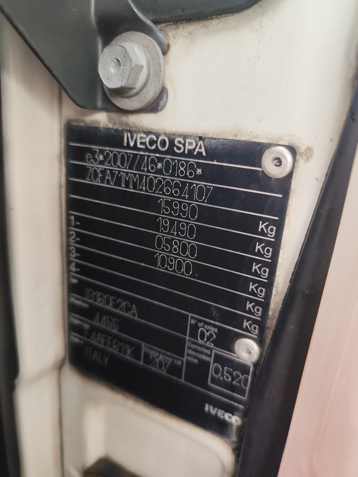 IVECO EUROCARGO 160-280 - Kamion sa zatvorenim sandukom, Kamion sa dizalicom: slika 2 IVECO EUROCARGO 160-280 - Kamion sa zatvorenim sandukom, Kamion sa dizalicom: slika 2