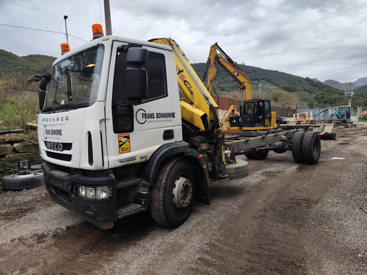 IVECO EUROCARGO 180E25 - Kamion sa dizalicom, Kamion sa dizalicom: slika 1 IVECO EUROCARGO 180E25 - Kamion sa dizalicom, Kamion sa dizalicom: slika 1