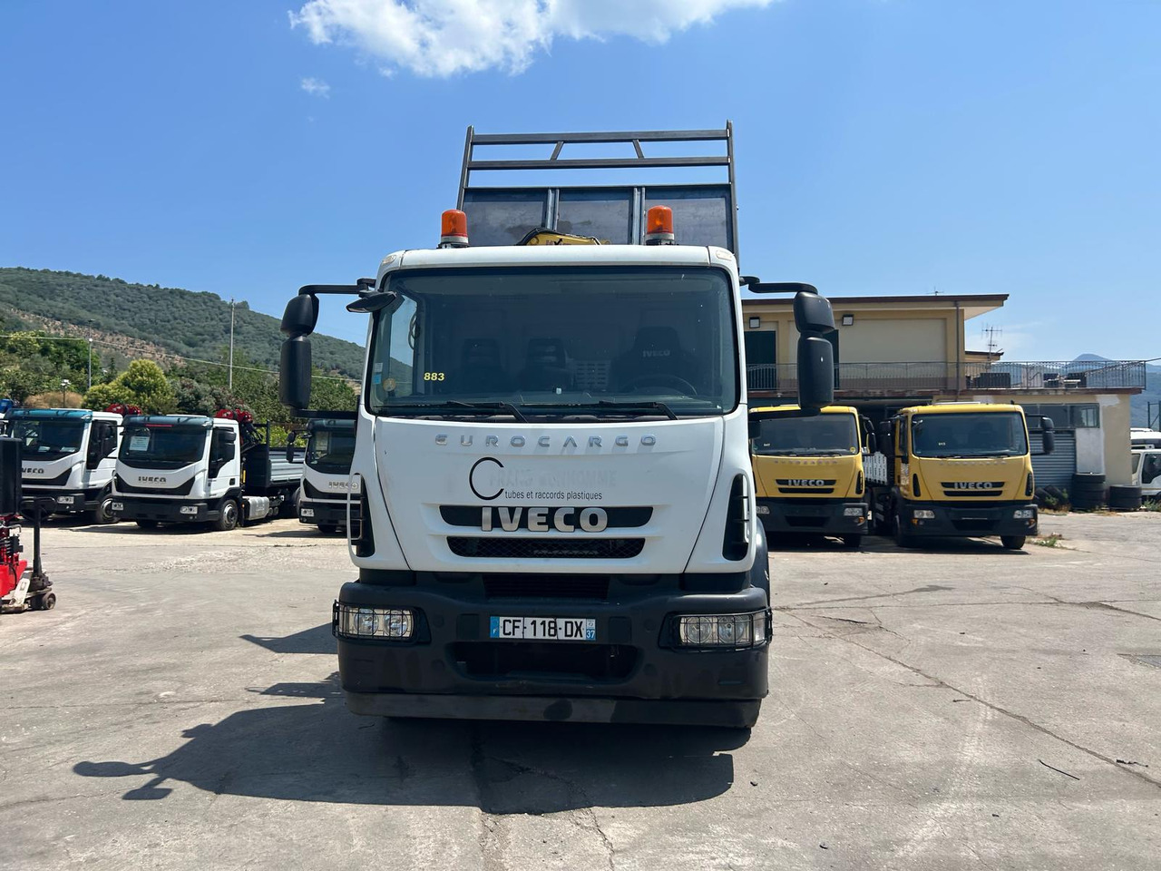 IVECO EUROCARGO 180E30 - Istovarivač, Kamion sa dizalicom: slika 2 IVECO EUROCARGO 180E30 - Istovarivač, Kamion sa dizalicom: slika 2