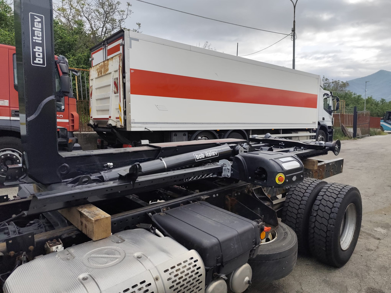 IVECO EUROCARGO 190EL25 - Kamion sa hidrauličnom kukom: slika 3 IVECO EUROCARGO 190EL25 - Kamion sa hidrauličnom kukom: slika 3