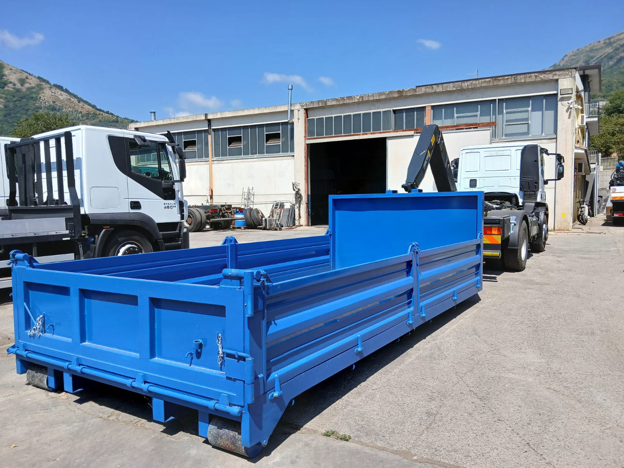 IVECO EUROCARGO 190EL25 - Kamion sa hidrauličnom kukom: slika 3 IVECO EUROCARGO 190EL25 - Kamion sa hidrauličnom kukom: slika 3