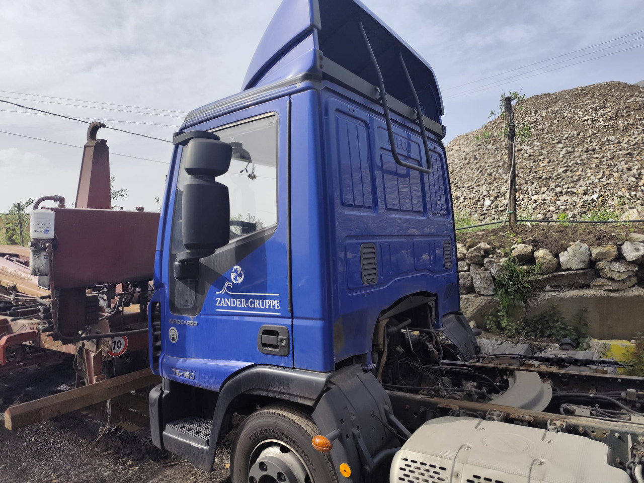 IVECO EUROCARGO 75-160 - Kamion sa dizalicom: slika 4 IVECO EUROCARGO 75-160 - Kamion sa dizalicom: slika 4